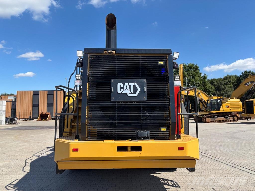 CAT 988K XE Pale gommate
