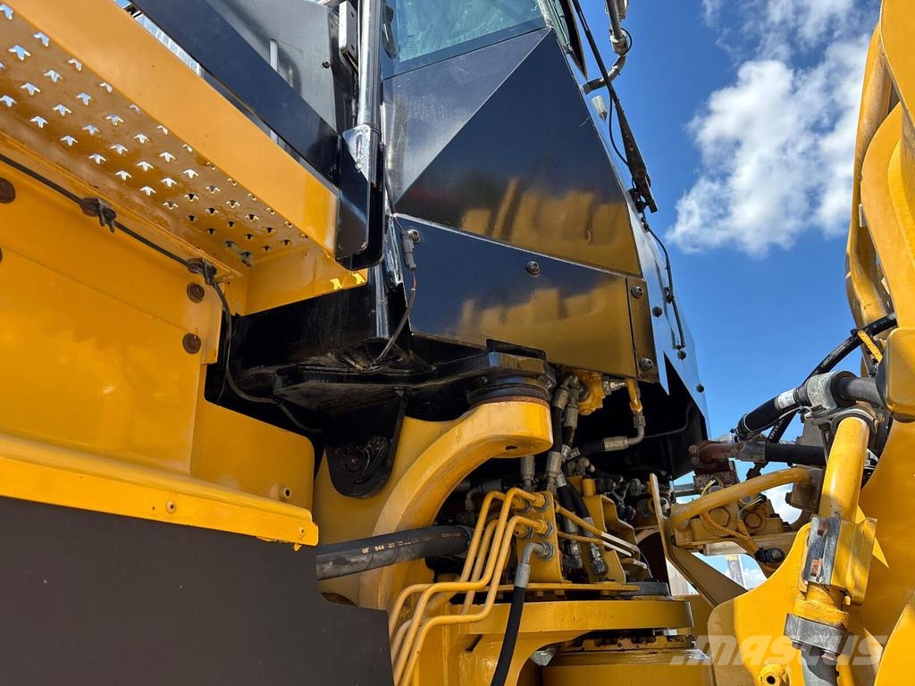 CAT 988K XE Pale gommate