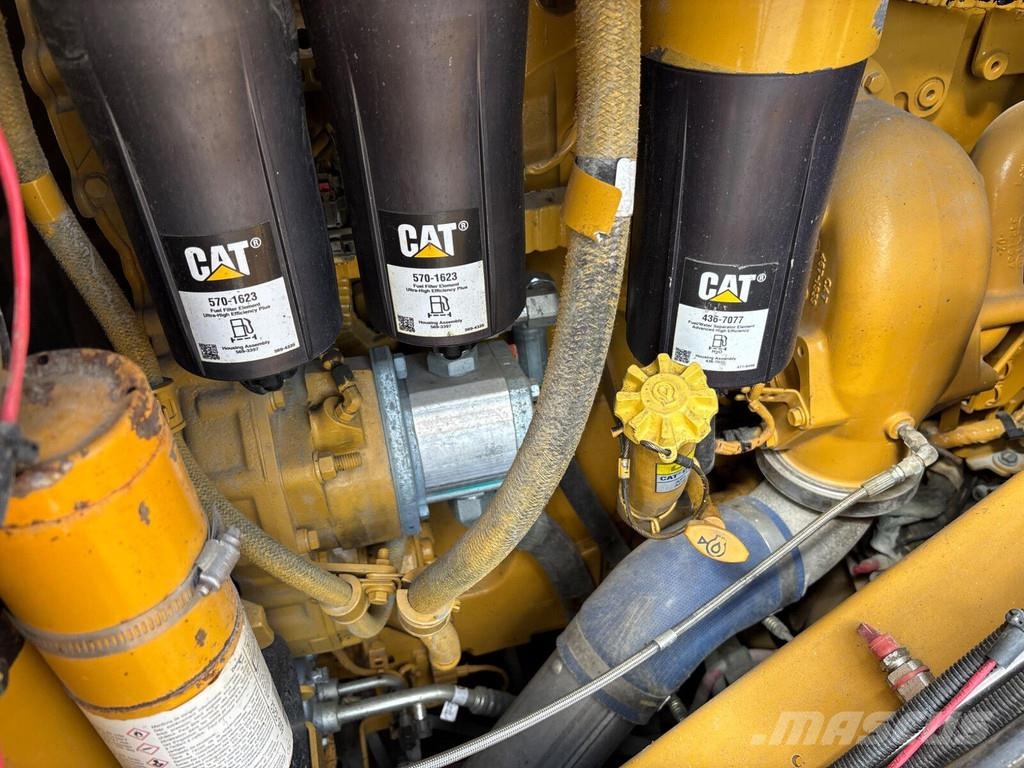 CAT 988K XE Pale gommate