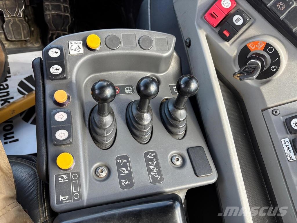 CAT 988K XE Pale gommate