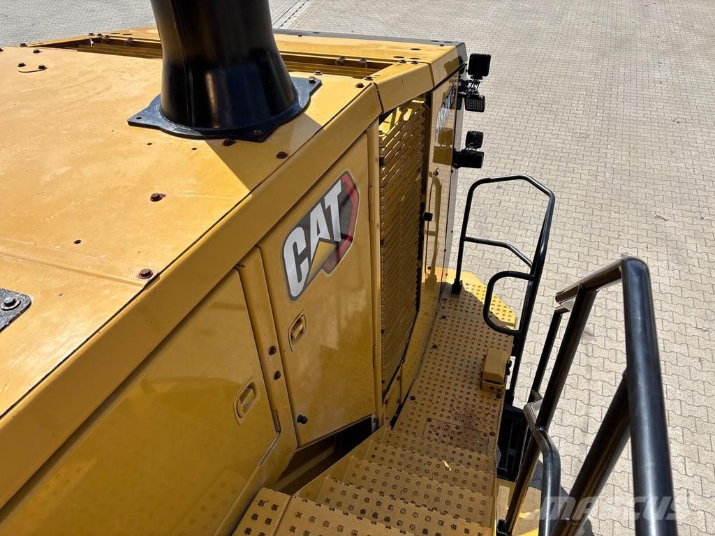 CAT 988K XE Pale gommate