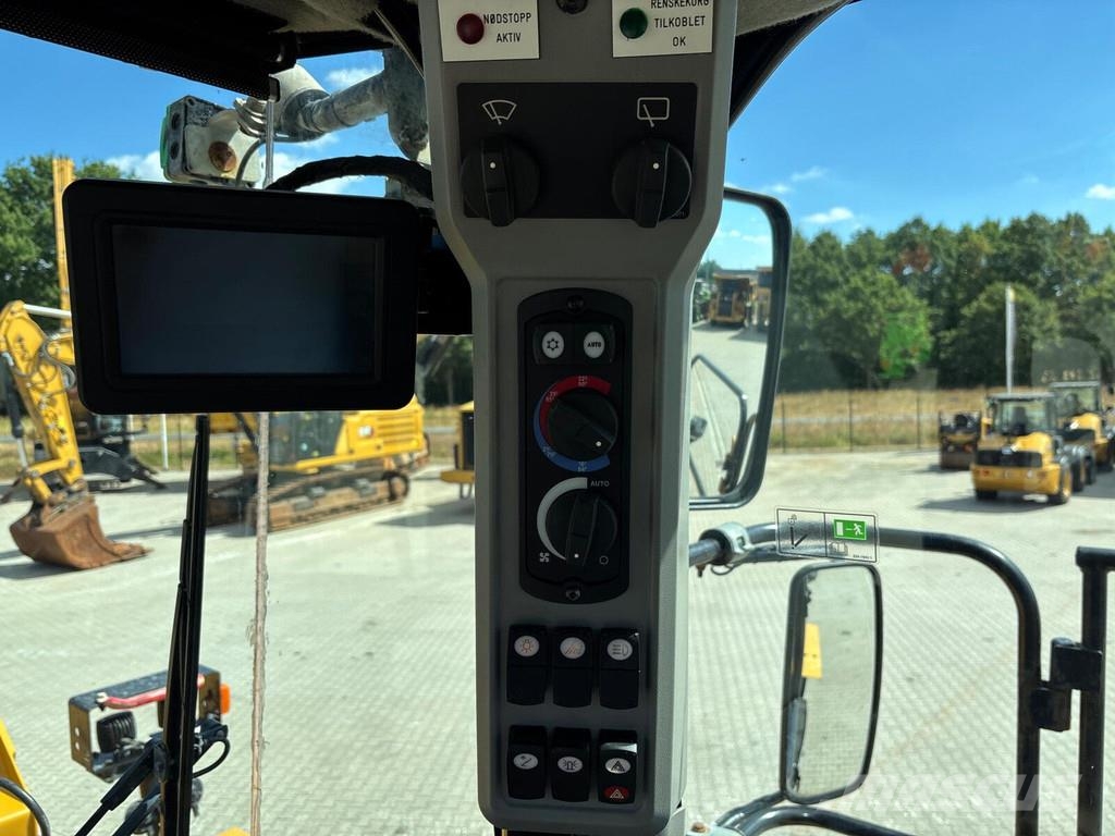 CAT 988K XE Pale gommate