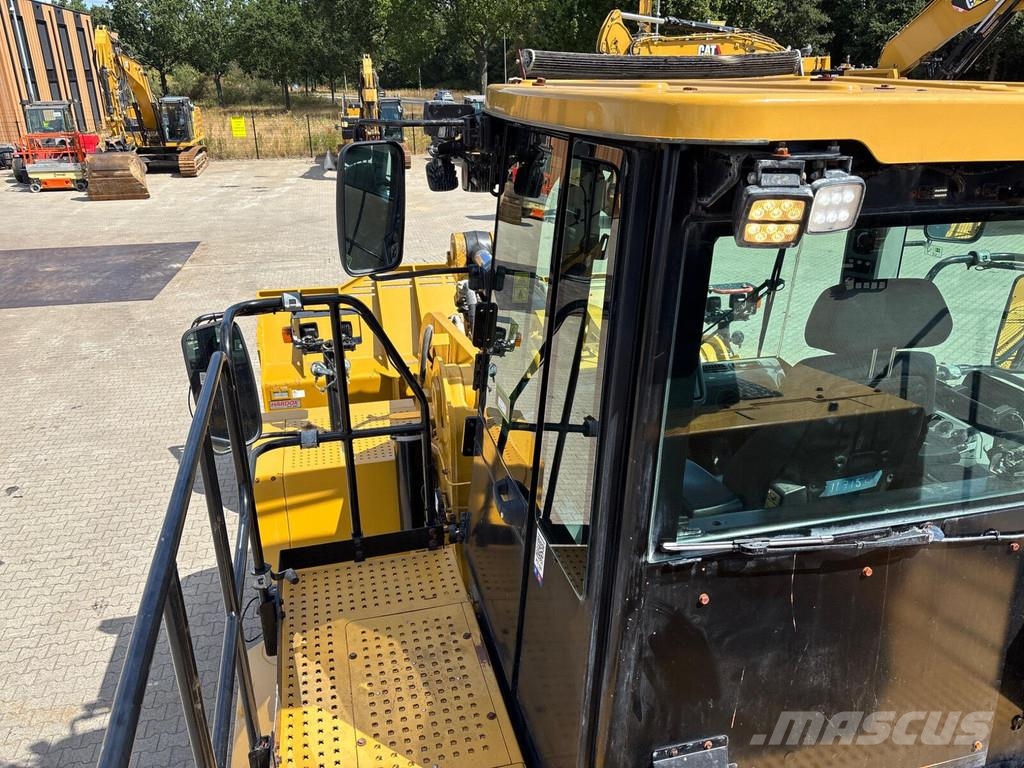 CAT 988K XE Pale gommate