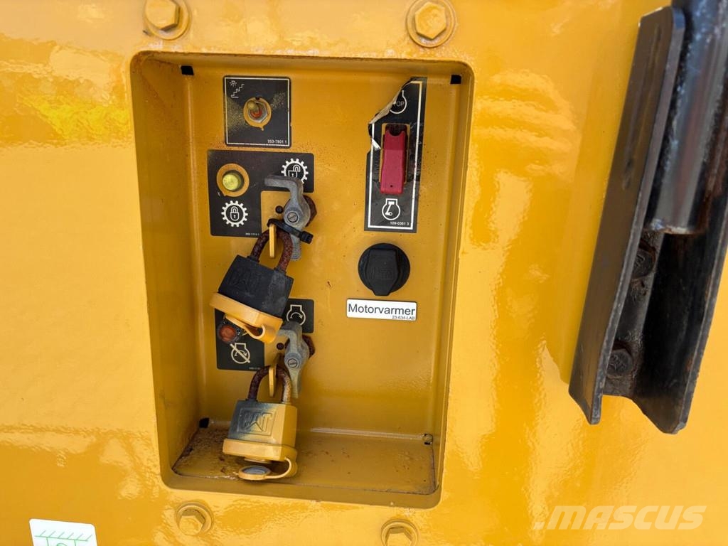 CAT 988K XE Pale gommate