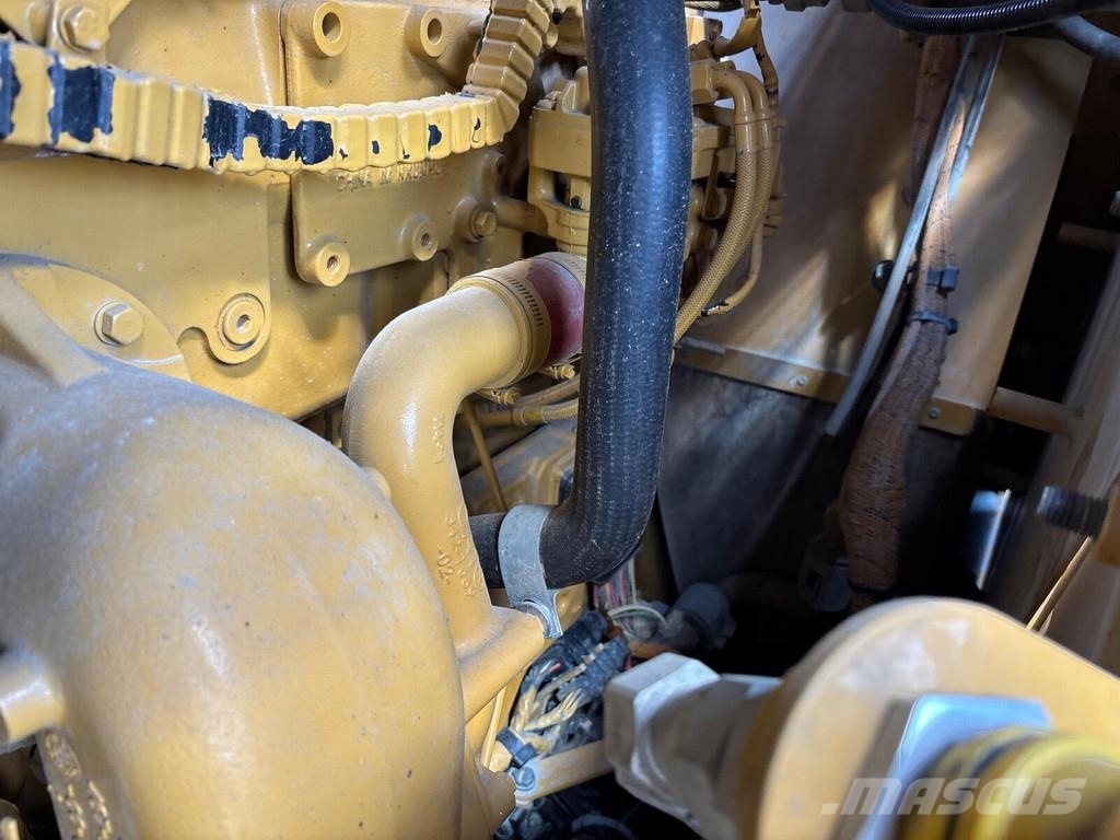 CAT 988K XE Pale gommate