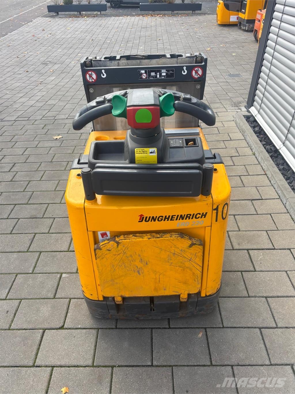 Jungheinrich ERD 220 --> Batterie aus 2019! (res. CP 17.09.26!) Samohybné vozíky
