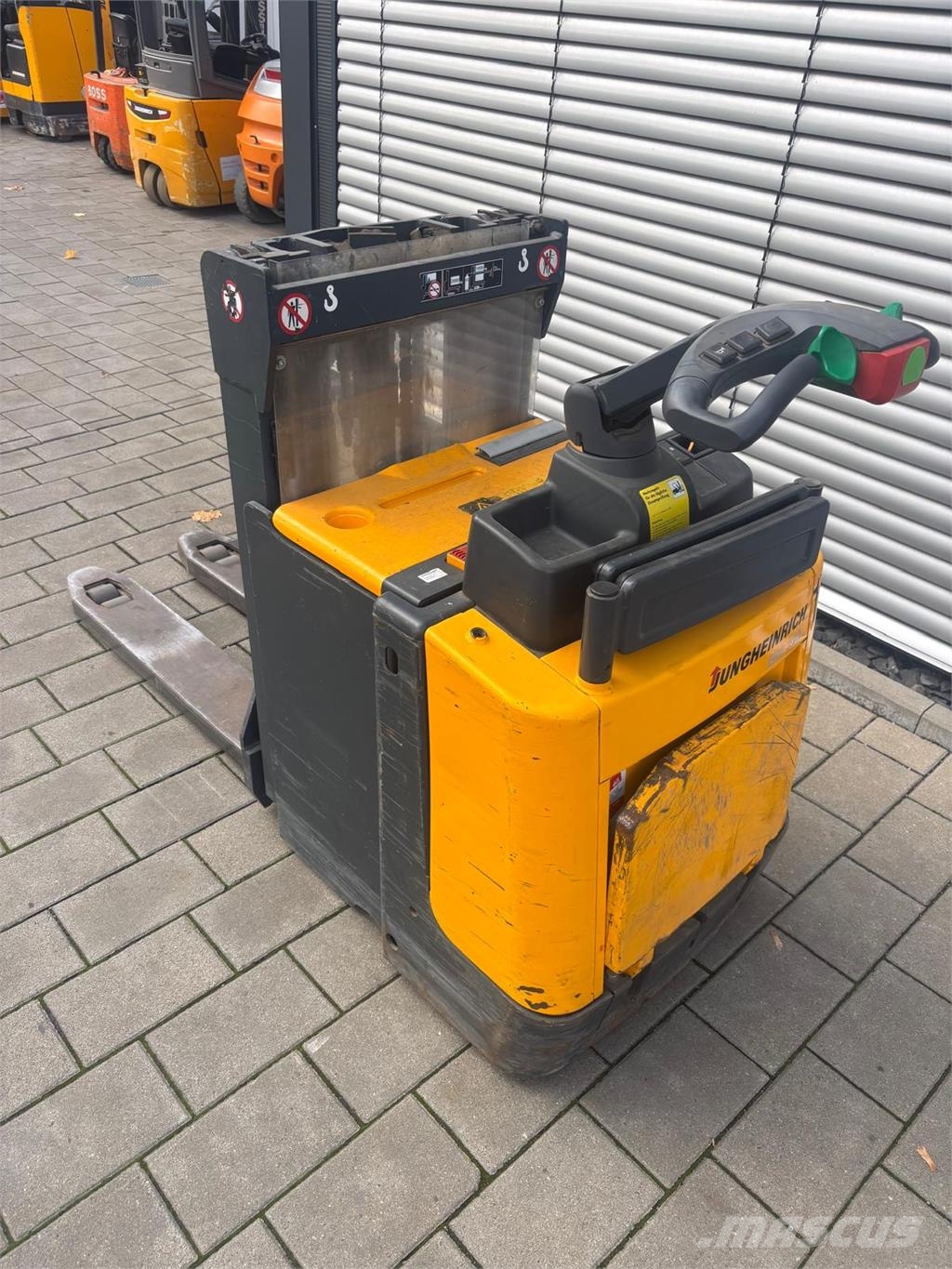 Jungheinrich ERD 220 --> Batterie aus 2019! (res. CP 17.09.26!) Samohybné vozíky