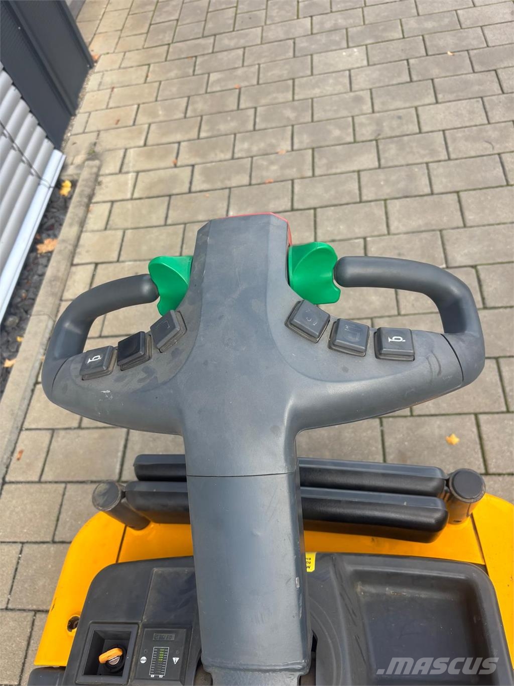 Jungheinrich ERD 220 --> Batterie aus 2019! (res. CP 17.09.26!) Samohybné vozíky