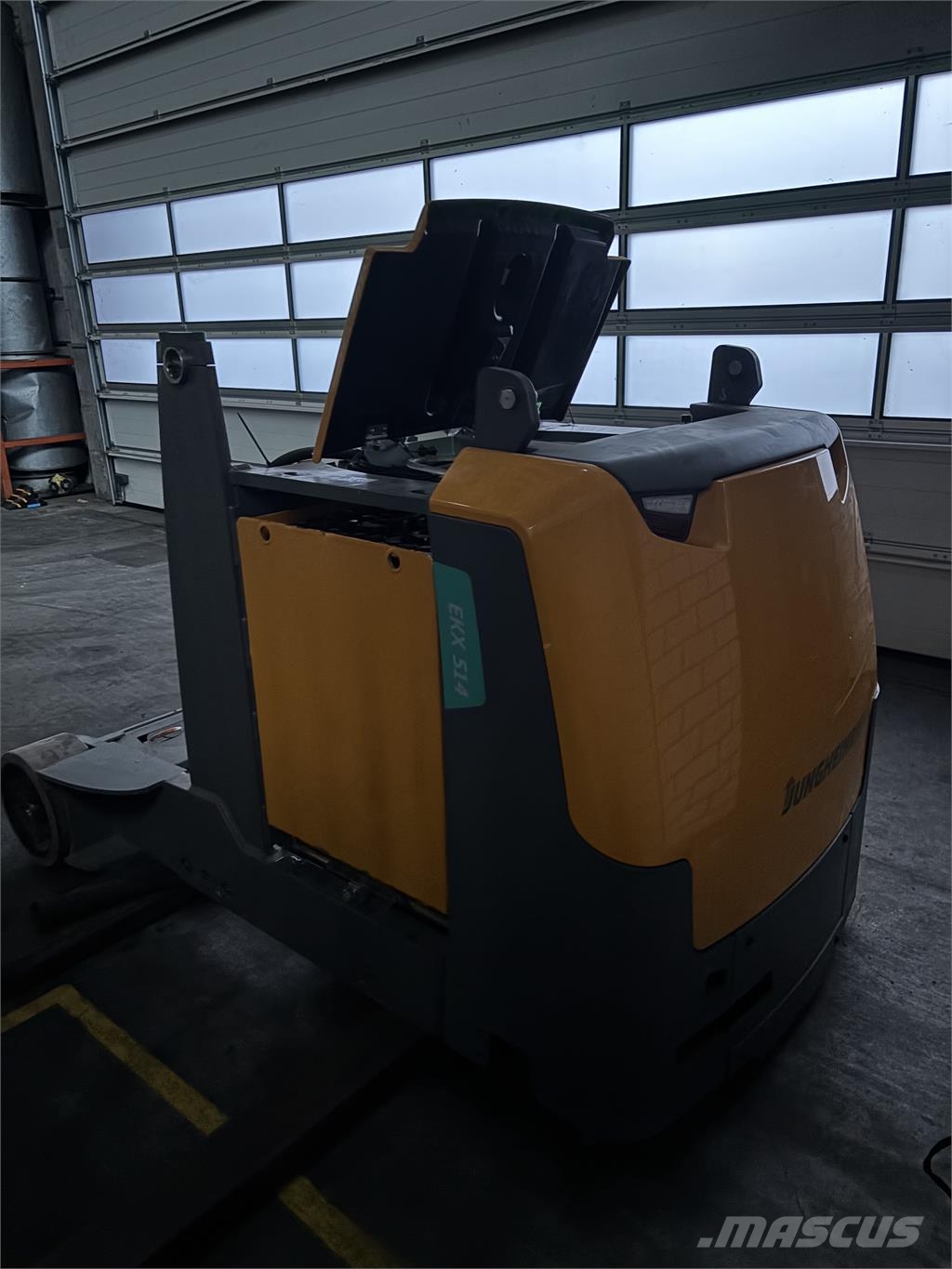 Jungheinrich EKX 514 750ZT شاحنة الممرات الضيقة