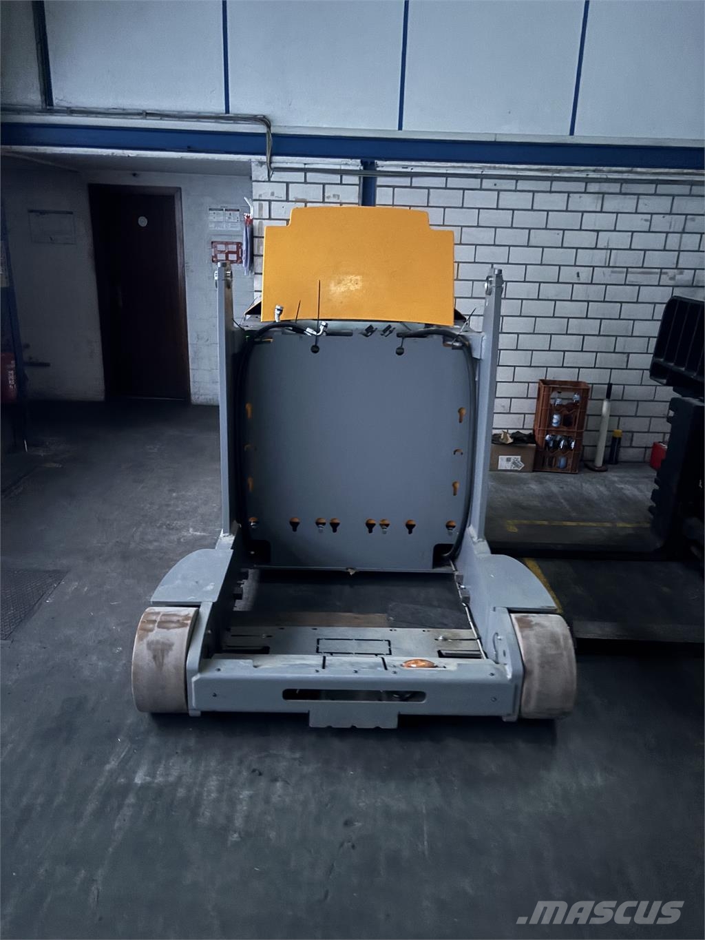 Jungheinrich EKX 514 750ZT شاحنة الممرات الضيقة