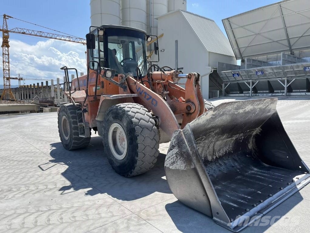 Hitachi W 170 Tekerlekli yükleyiciler