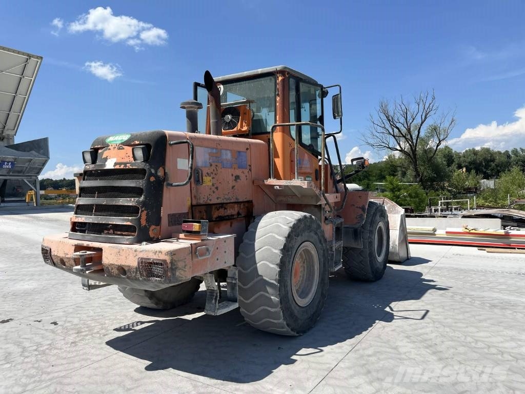 Hitachi W 170 Tekerlekli yükleyiciler