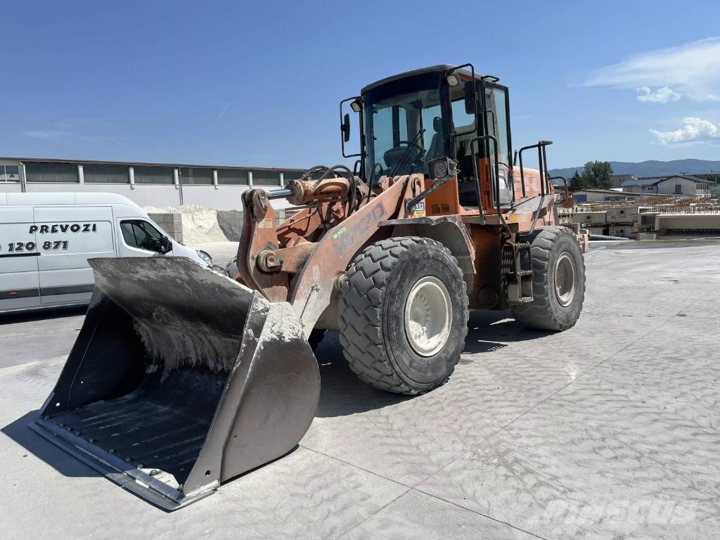Hitachi W 170 Tekerlekli yükleyiciler