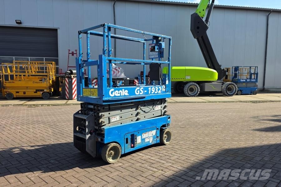Genie GS1932 Electric, Working Height 7.8 m, 227kg Capac Škarjaste dvižne ploščadi