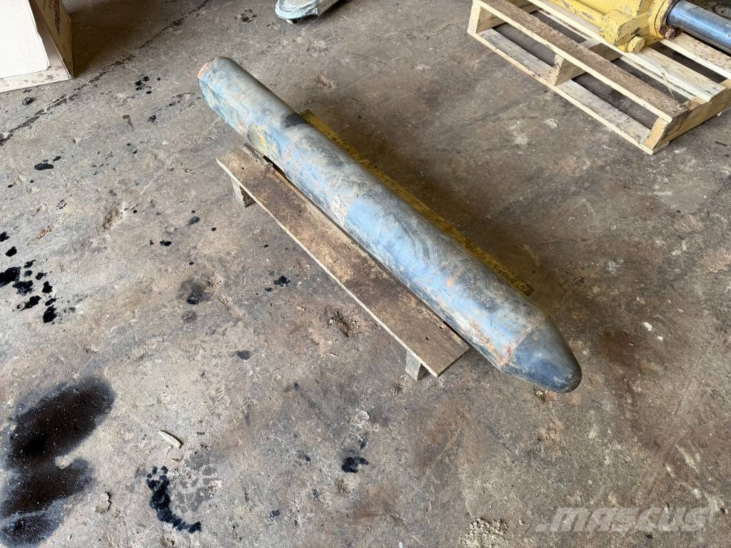 Hammer 140 mm مطارق / كسارات