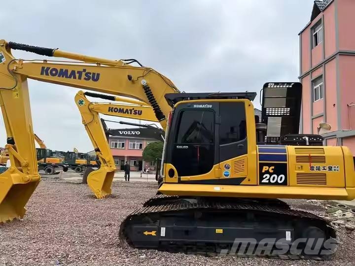 Komatsu PC 200 Εκσκαφείς με ερπύστριες