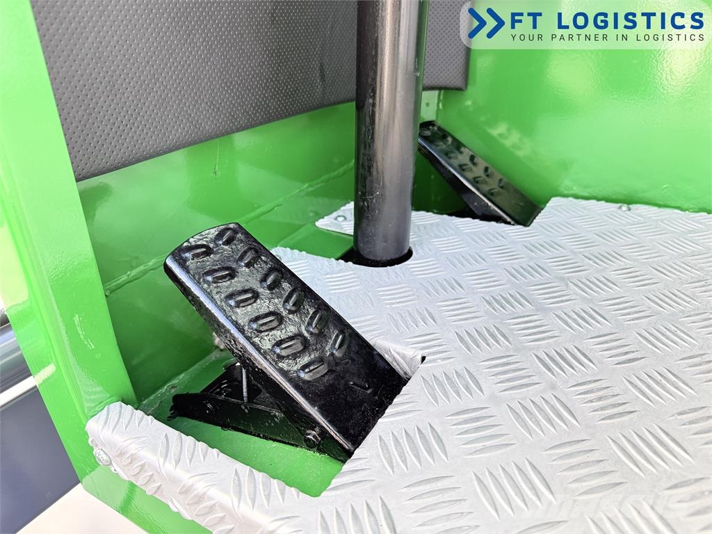 Combilift C4500 | DIESEL | DUPLEX 4100 | WIDE FORK POSITIONE شاحنة المناولة رباعية الاتجاهات