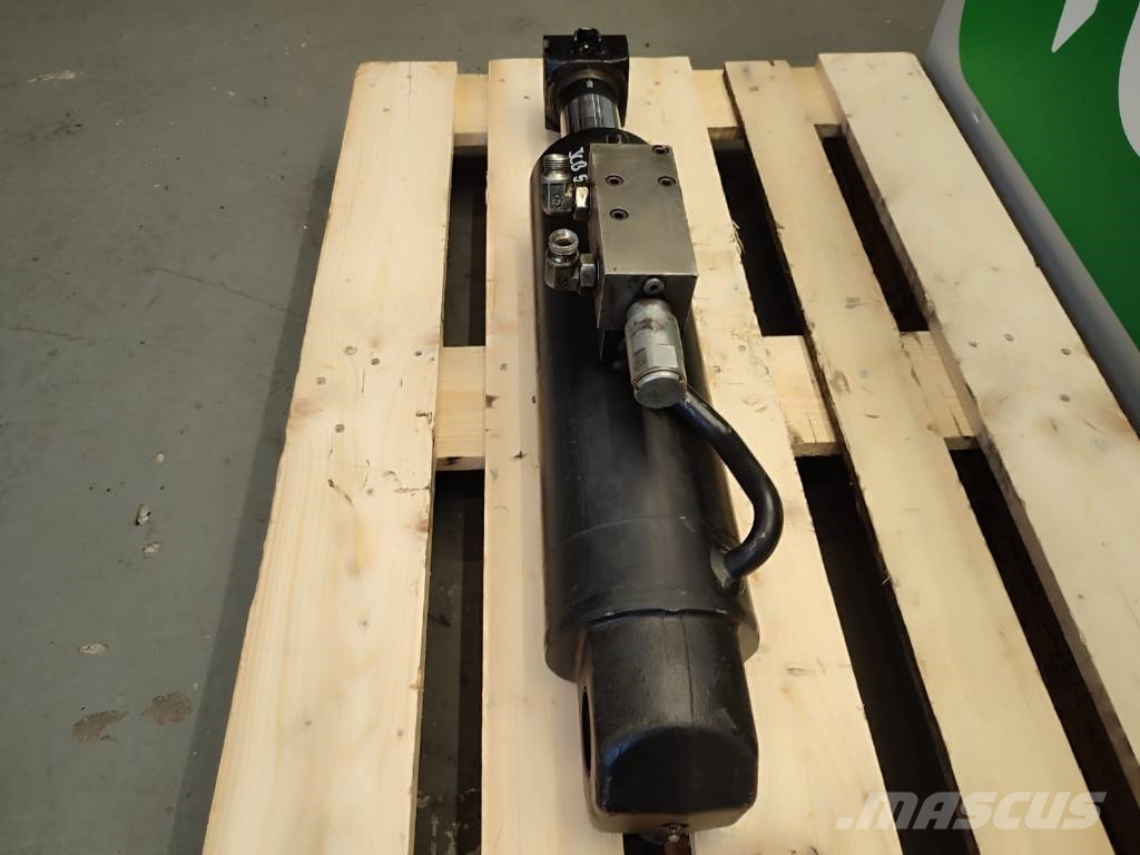 JCB 526 56 hydraulic attachment cylinder Hidraulikos įrenginiai