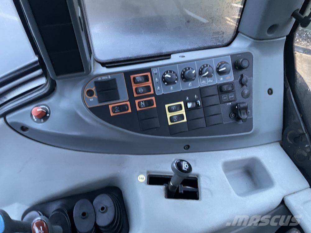 Valtra N 103 트랙터