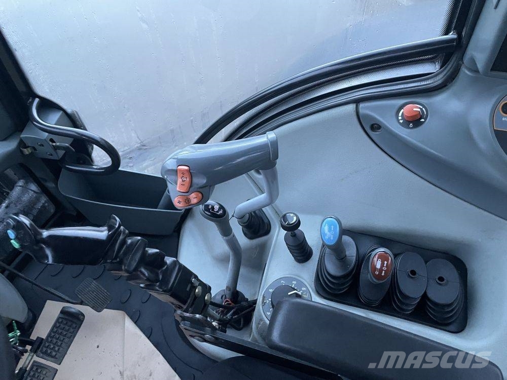 Valtra N 103 트랙터