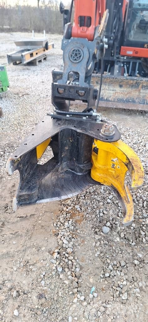 TMK 300 Standard مقصات هيدروليكية