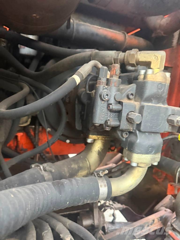 Fiat-Hitachi ex 135 w حفارات بعجل
