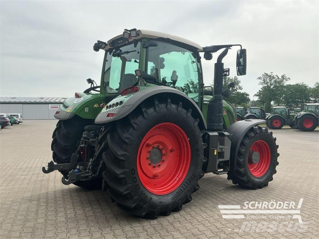 Fendt 718 VARIO S4 PROFI Ciągniki rolnicze
