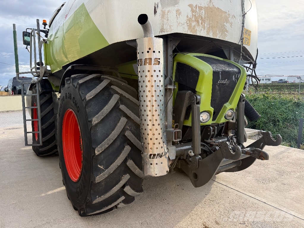 CLAAS Xerion 3800 Trac VC Tractors