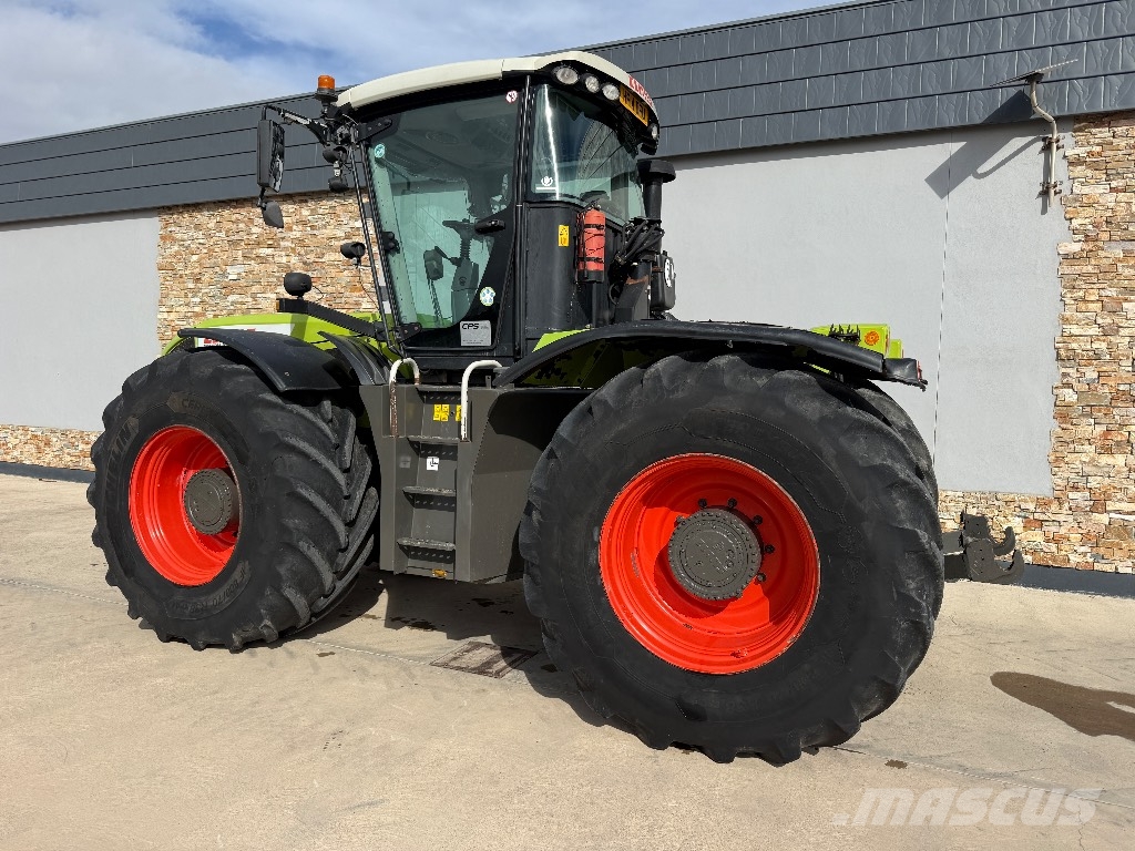 CLAAS Xerion 3800 Trac VC Tractors