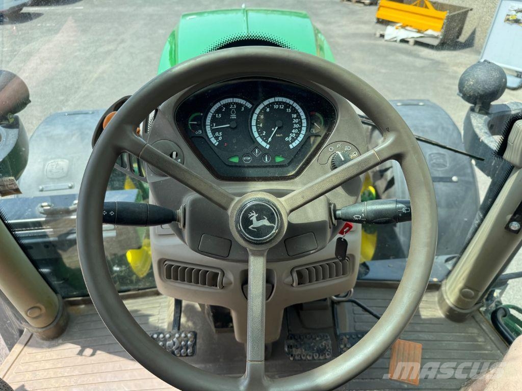 John Deere 6115R Traktorid