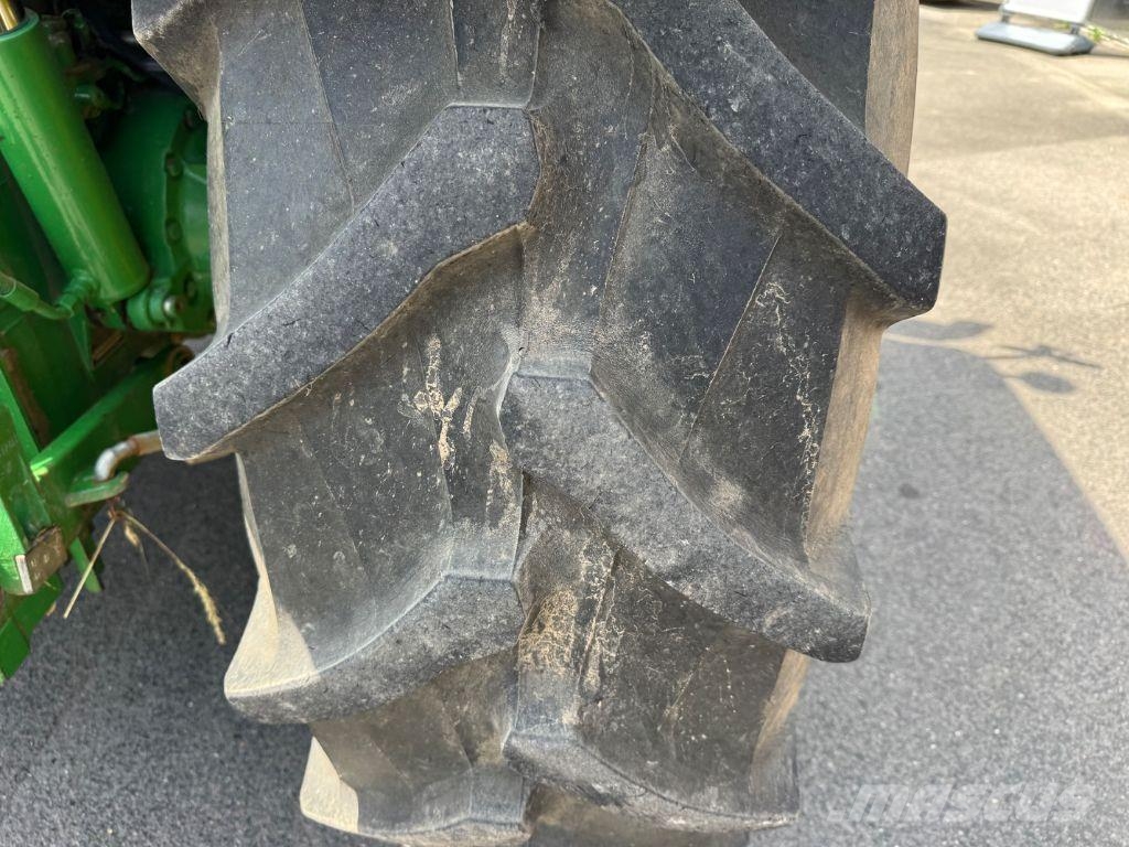 John Deere 6115R Traktorid