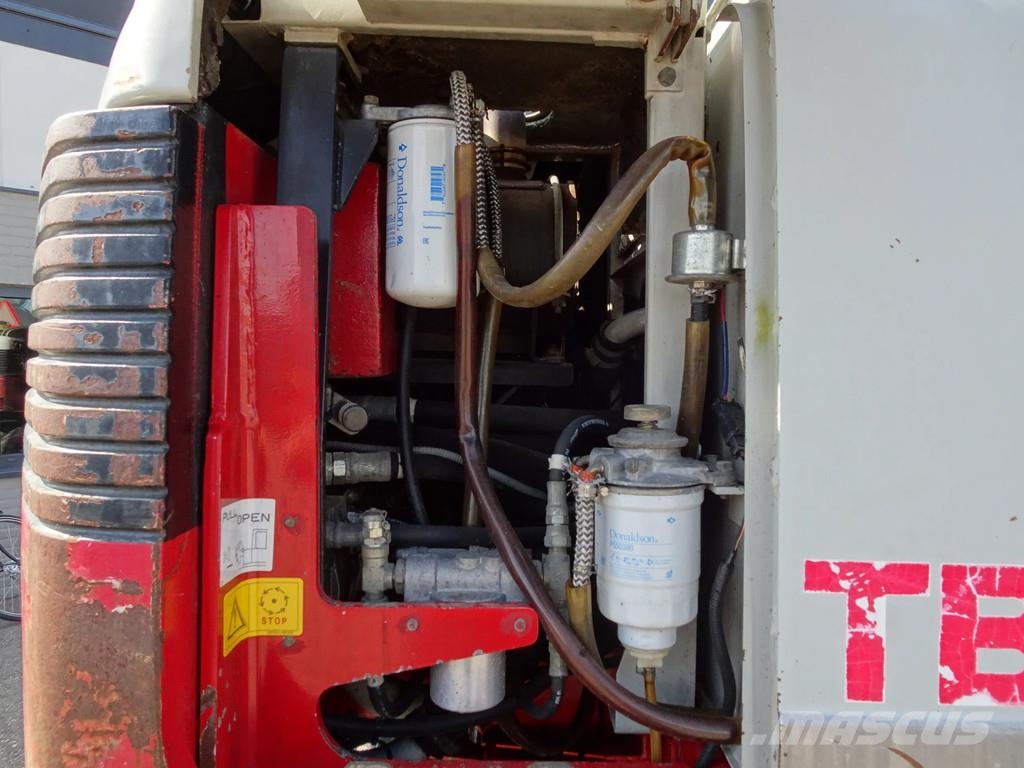 Takeuchi TB175W Hjulgravere