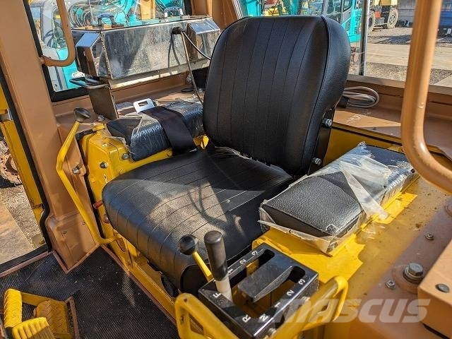 Komatsu D 75 S-5 궤도식 로우더