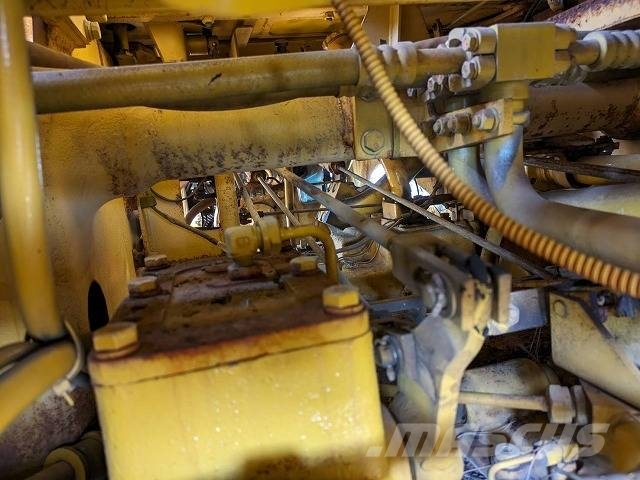 Komatsu D 75 S-5 궤도식 로우더