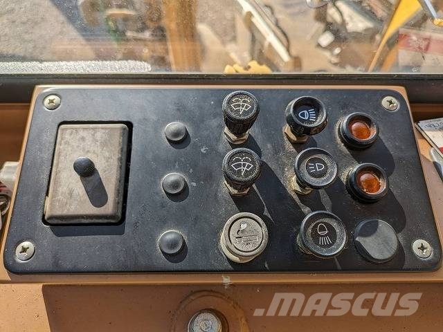 Komatsu D 75 S-5 궤도식 로우더