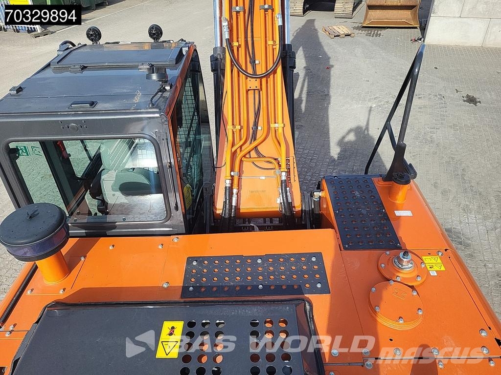 Hitachi ZX220 LC-5G Roomikekskavaatorid