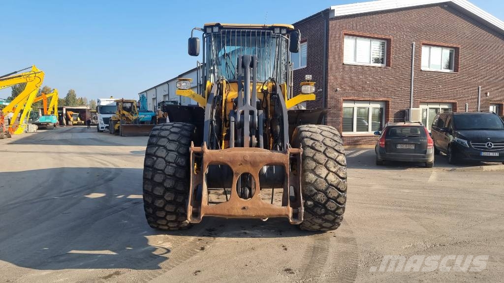 Volvo L 110 H Naudoti ratiniai krautuvai