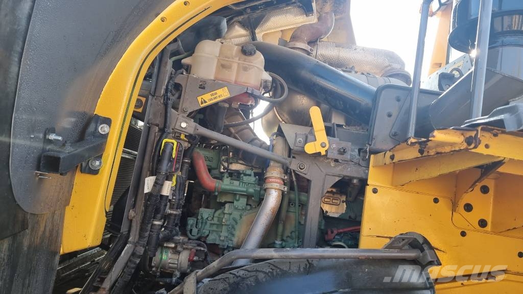 Volvo L 110 H Naudoti ratiniai krautuvai