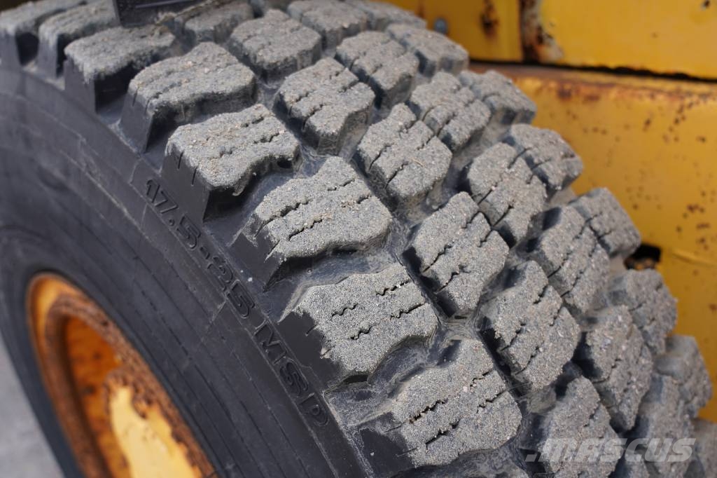 Volvo L70 SN 6767 - PAKETDEAL Iekrāvēji uz riteņiem