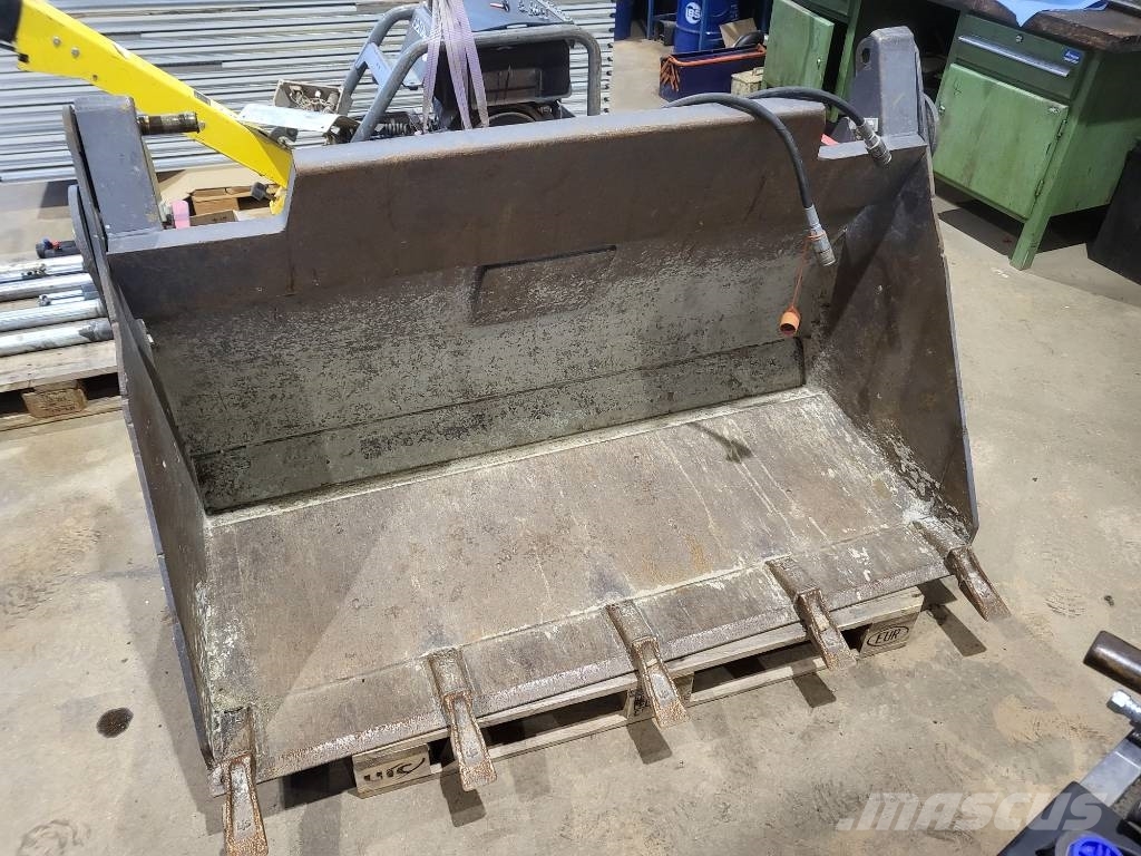 Mecalac AX 700 휠로우더