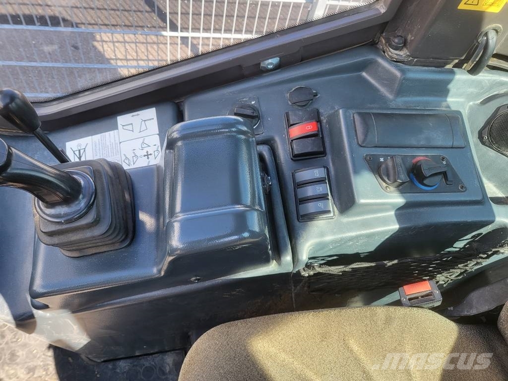 Mecalac AX 700 휠로우더