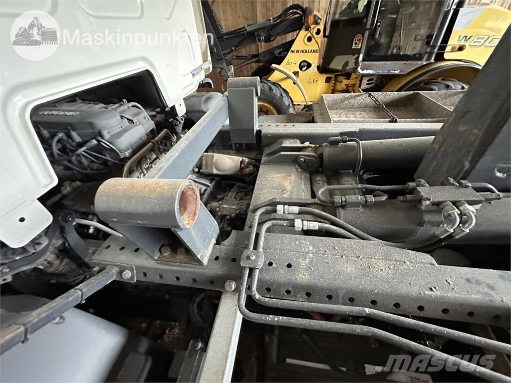 DAF FA LF260I Camiones elevadores de gancho