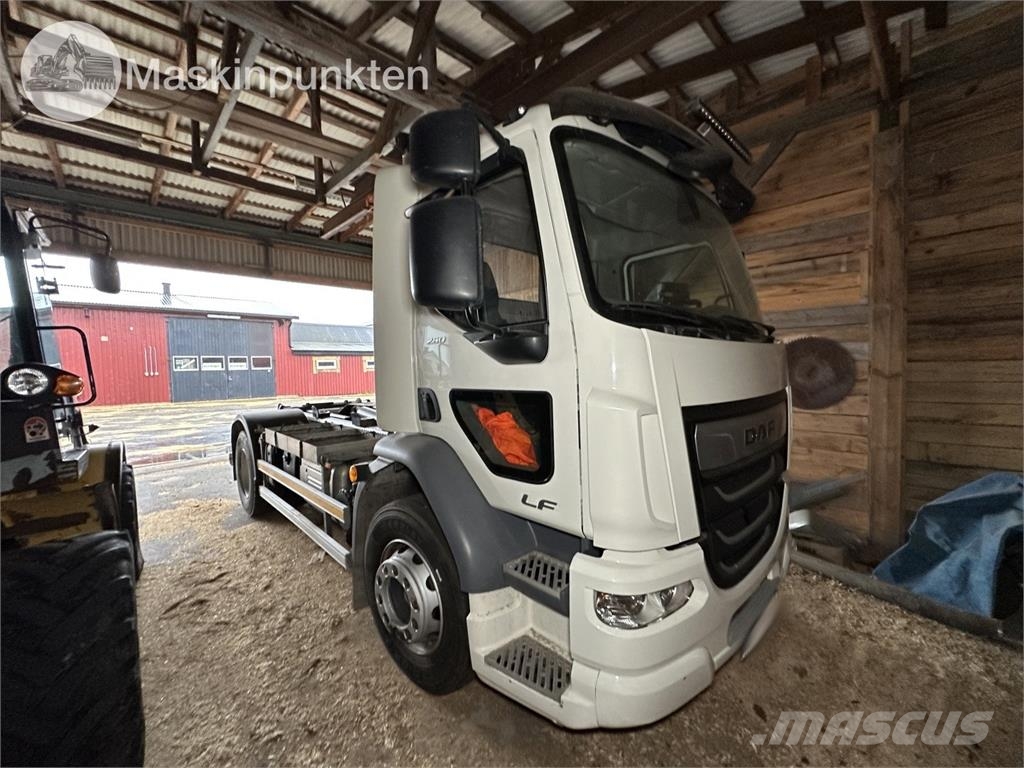 DAF FA LF260I Camiones elevadores de gancho