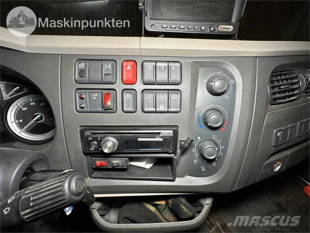 DAF FA LF260I Camiones elevadores de gancho