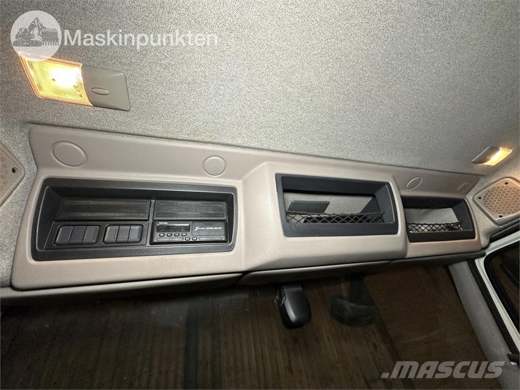 DAF FA LF260I Camiones elevadores de gancho