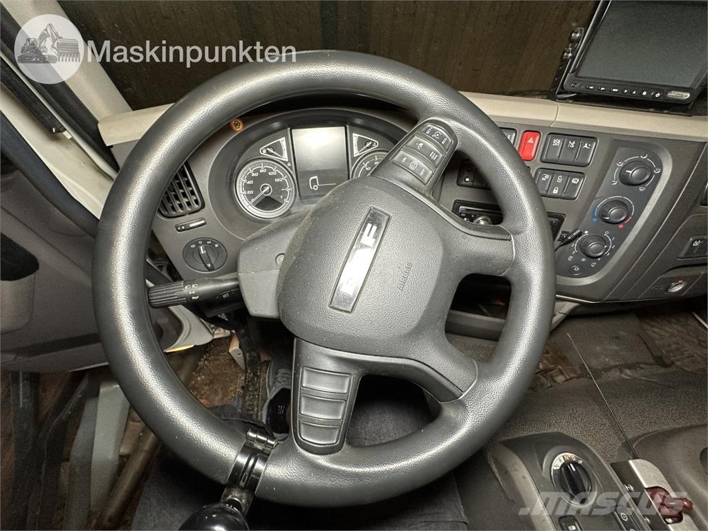 DAF FA LF260I Camiones elevadores de gancho