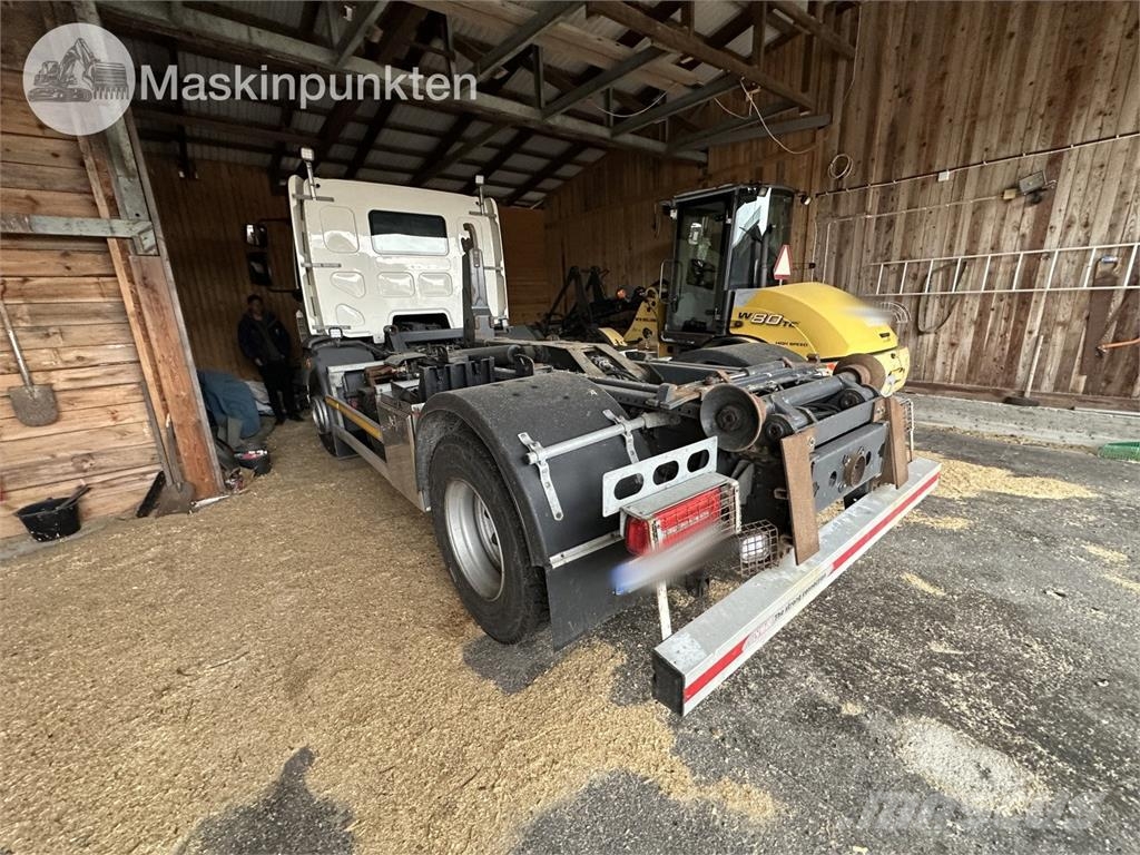 DAF FA LF260I Camiones elevadores de gancho