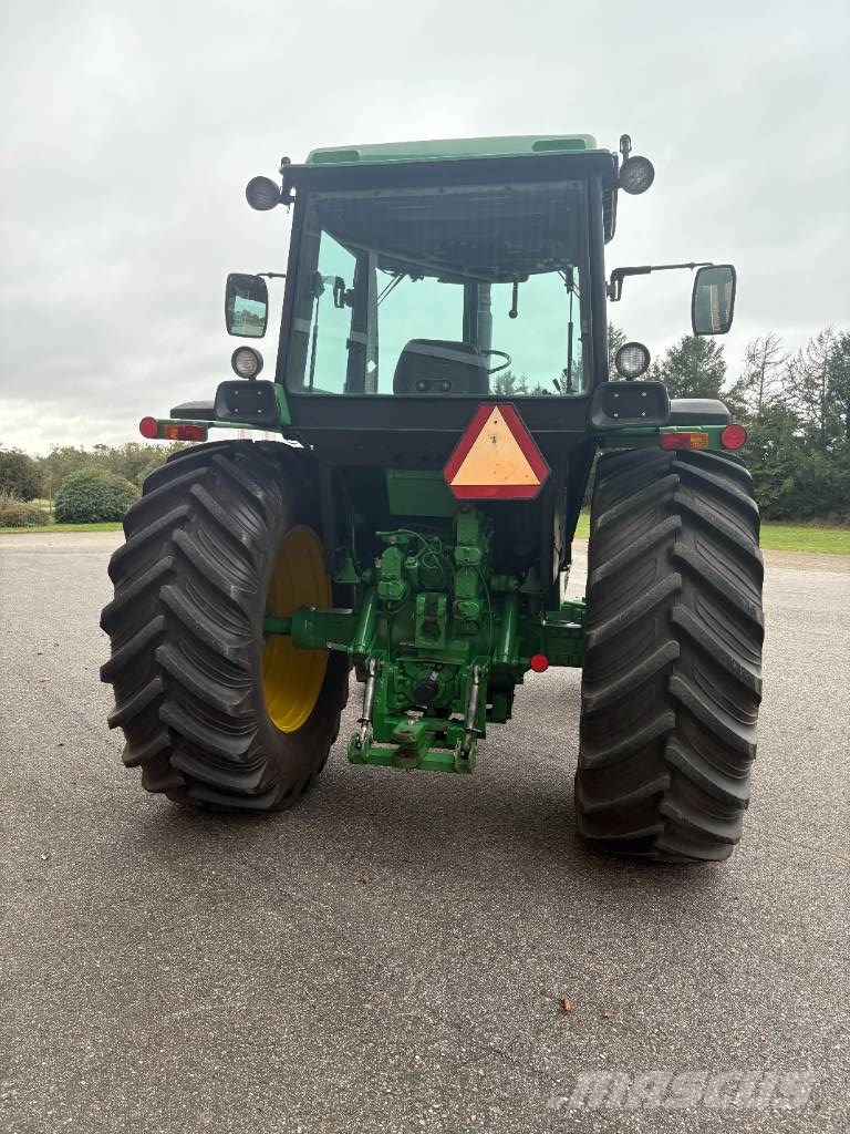 John Deere 4450 Трактори