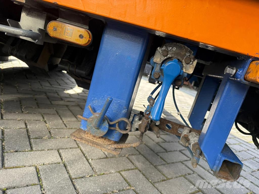 Meusburger | MPG-4 | 4 Axles | Year: 2006 | Good condition | Причепи-фургони