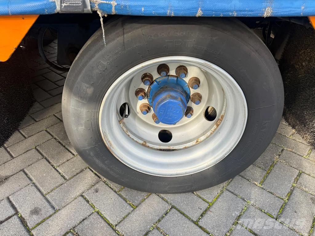 Meusburger | MPG-4 | 4 Axles | Year: 2006 | Good condition | Причепи-фургони